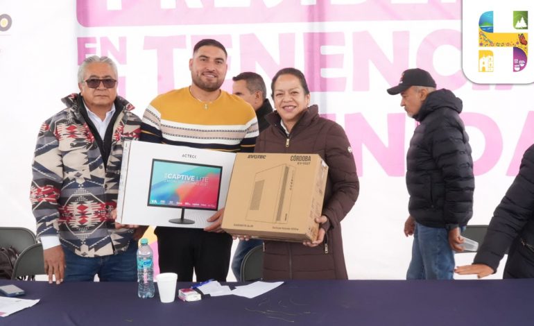 «Presidenta en tu Tenencia»: Escuchan y atienden necesidades ciudadanas en Huajúmbaro