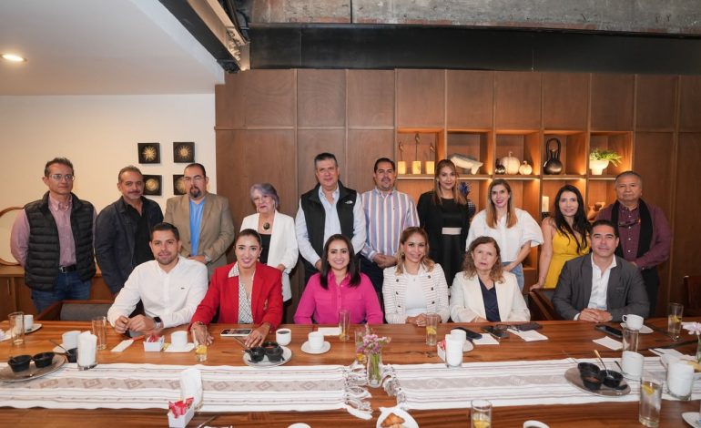 Gladyz Butanda suma voces de todos los sectores para fortalecer la 4T en Michoacán