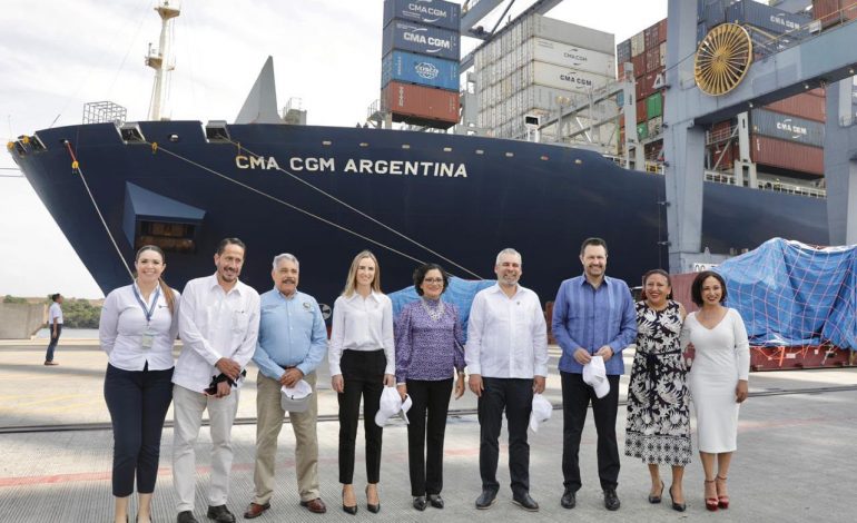 Puerto de Lázaro Cárdenas rompe récord; moviliza 15.5 millones de toneladas en primer semestre: Bedolla