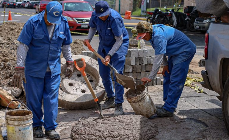 Ooapas restablece el funcionamiento del drenaje sanitario frente a la XXI Zona Militar