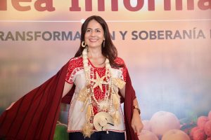 Campesinos siembran bienestar para Michoacán: Gaby Molina