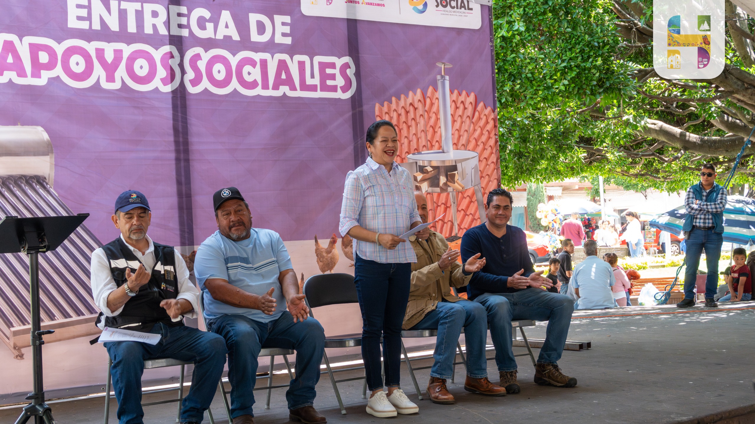 Más de 67 familias reciben apoyos sociales en la décima octava entrega del Ayuntamiento