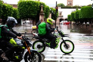 Conducir con exceso de velocidad aumenta el riesgo de lesiones graves en motociclistas: SSM