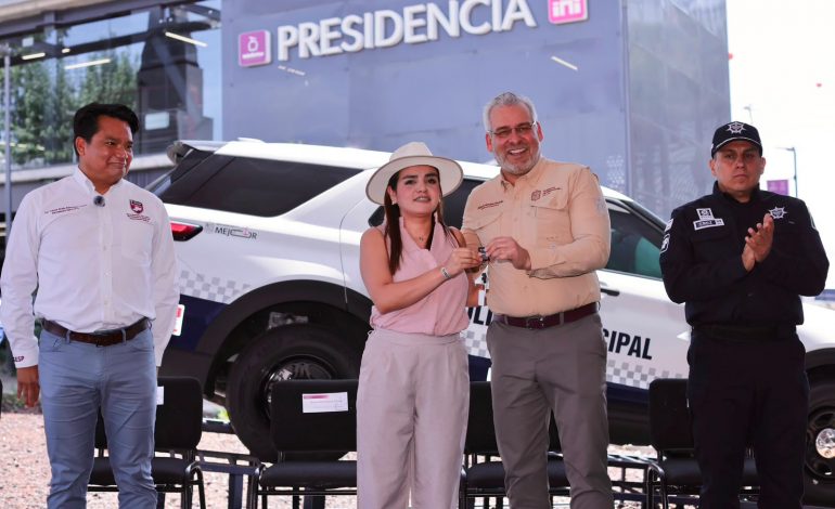Entrega Bedolla patrullas de última generación para reforzar la seguridad en Uruapan