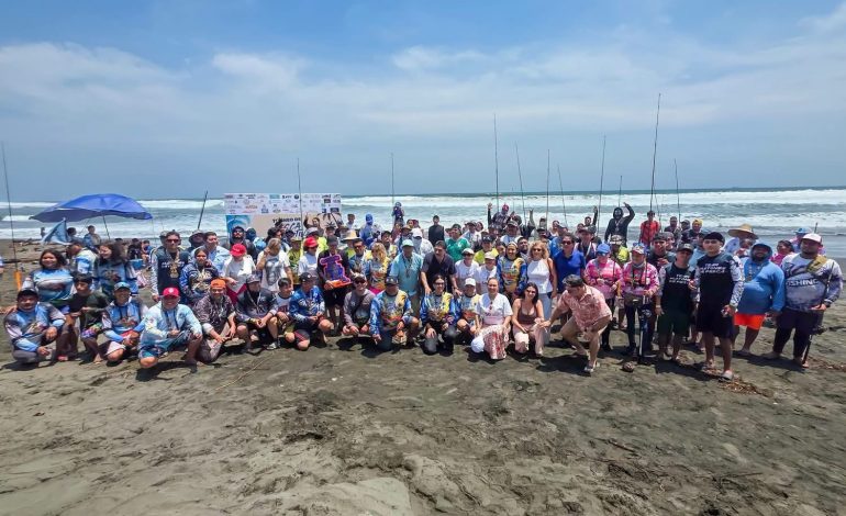 Con éxito concluyó torneo de pesca deportiva en Lázaro Cárdenas
