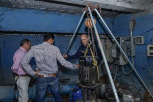 Supervisa Adolfo Torres acciones emergentes para restablecer el servicio en el rebombeo Guillermo Prieto