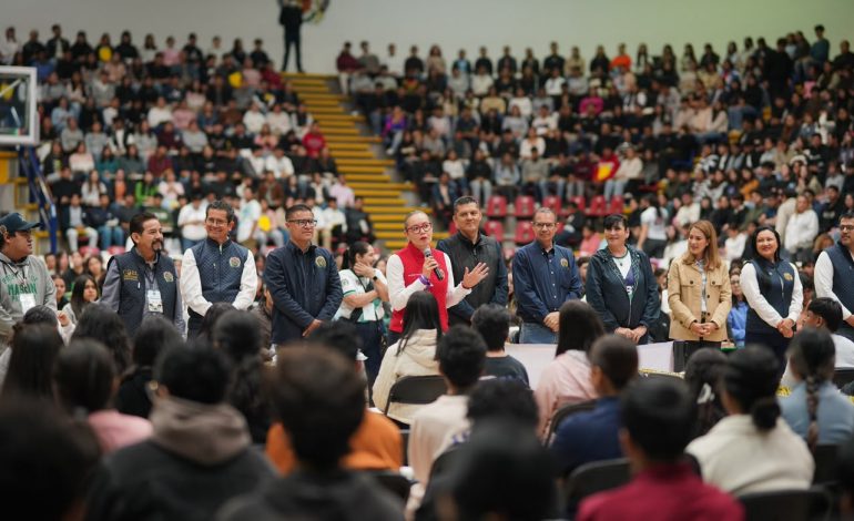 YARABÍ ÁVILA DA LA BIENVENIDA A MÁS DE DOS MIL 600 ASPIRANTES A LA UMSNH