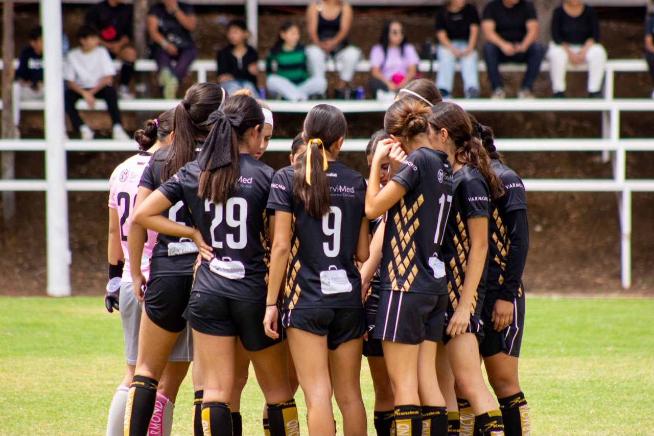 Estudiantes michoacanas clasifican al Mundial Estudiantil de Futbol 2026 en China