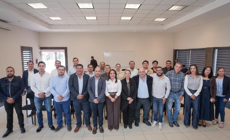 Respaldan constructores de la CMIC a Gladyz Butanda rumbo a 2027