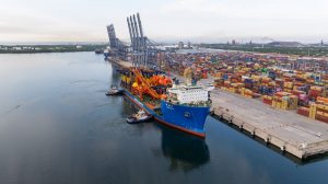 Puerto de Lázaro Cárdenas se modernizará con grúas 100 % eléctricas para reducir emisiones