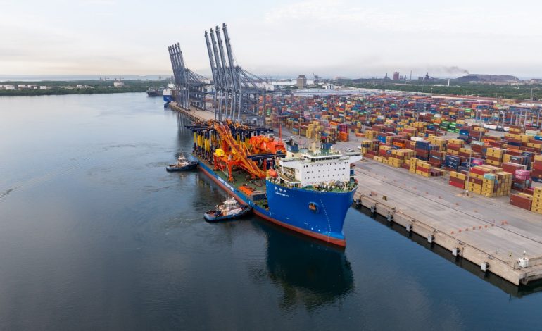 Puerto de Lázaro Cárdenas se modernizará con grúas 100 % eléctricas para reducir emisiones