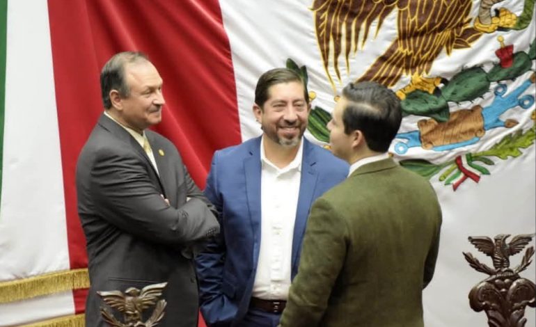 Abraham Espinoza, celebra aprobación de validez jurídica de documentos viales digitales