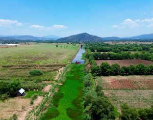 Canal Chapultepec aporta 500 litros de agua por segundo al lago de Pátzcuaro