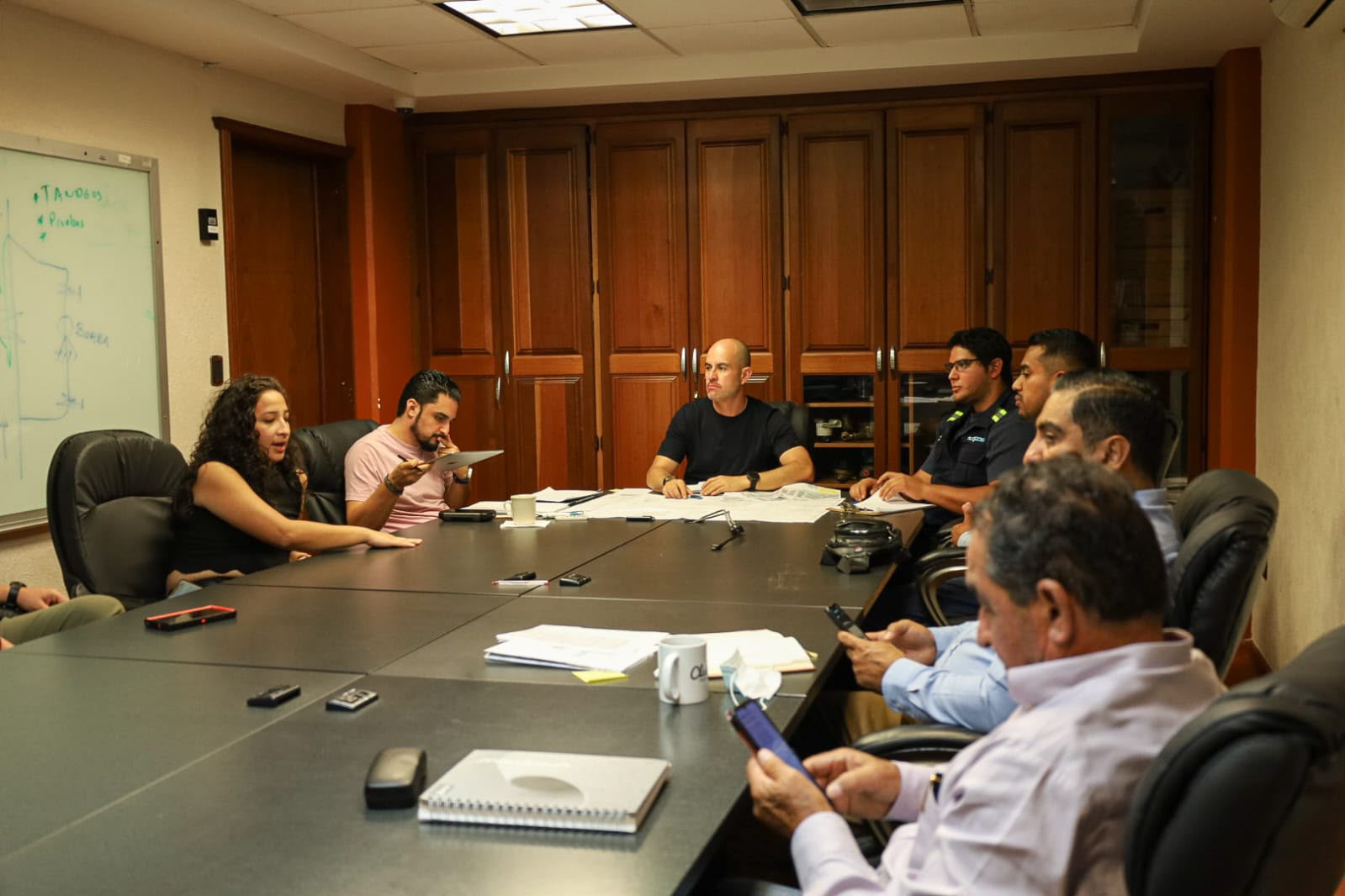 Adolfo Torres fortalece el trabajo conjunto con vecinas y vecinos de Hacienda Ciprés
