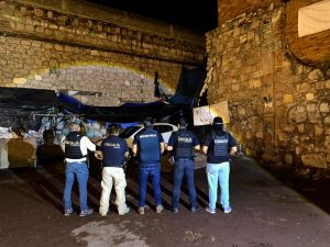Asegura FGE más de mil 700 dosis de metanfetamina y detiene a tres personas durante cateos en Morelia