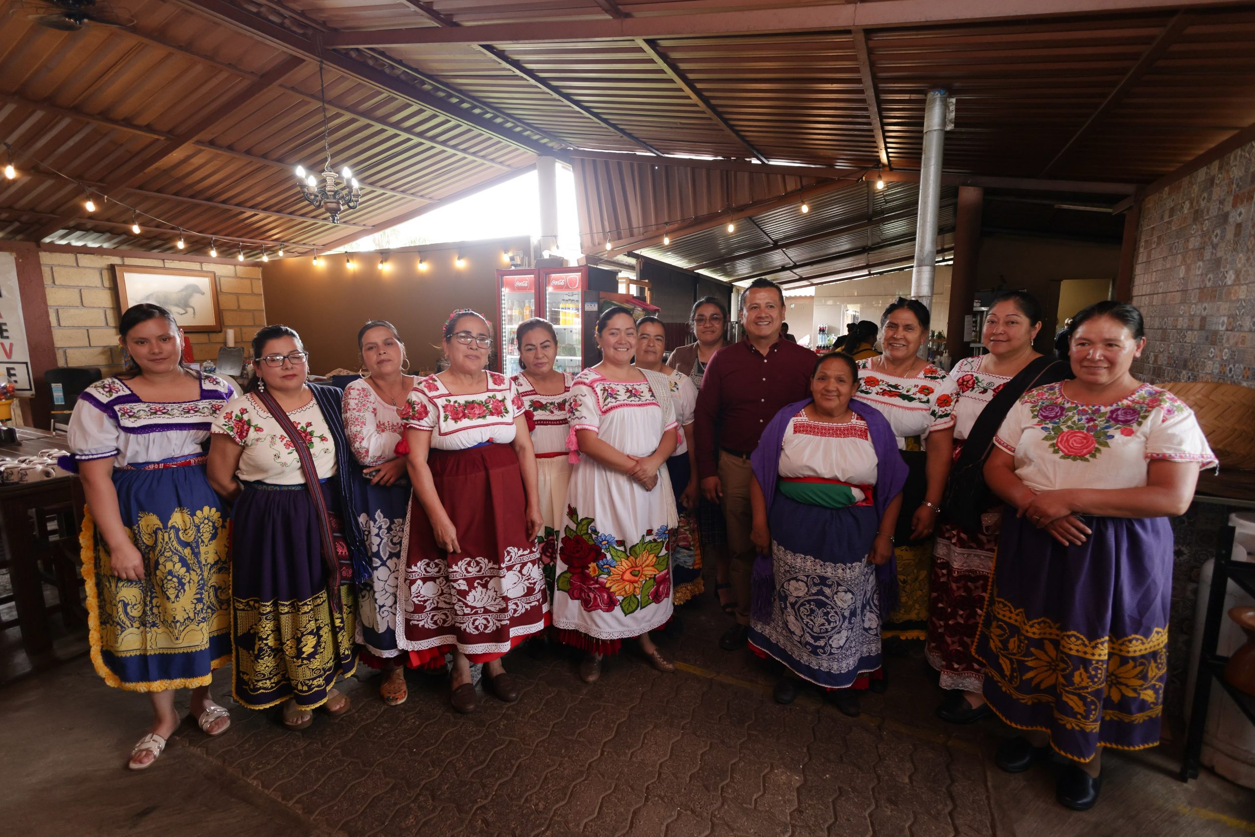 En Huiramba, Torres Piña reconoce la fuerza de las comunidades, la cultura y el patrimonio