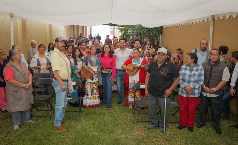 Gladyz Butanda y artesanos van por plan especial para transformar Santa Clara del Cobre.