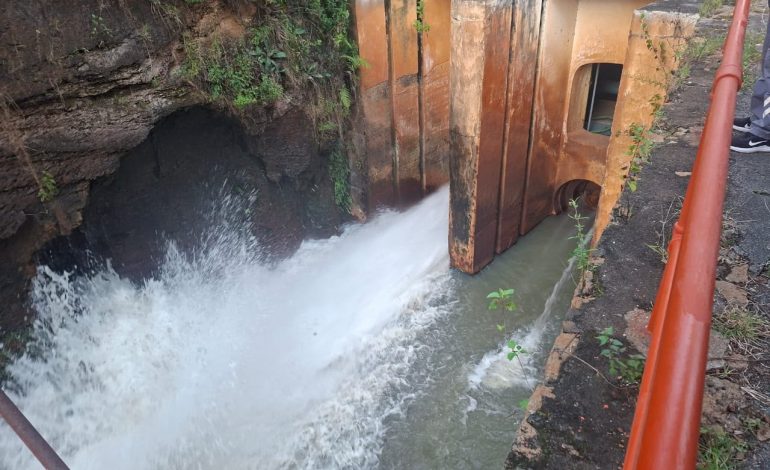 Inicia desfogue de la Presa de Conitzio; no hay riesgo para la población: Conagua.