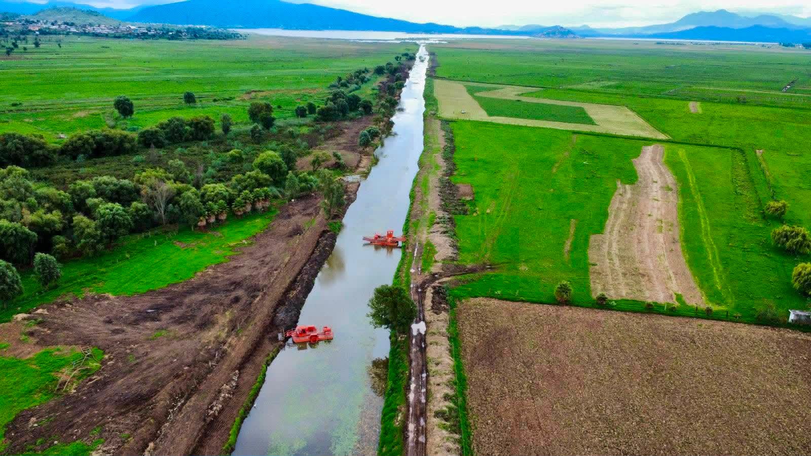 Concluye rehabilitación del canal de Erongarícuaro; recupera más de 3.5 kilómetros de navegación.