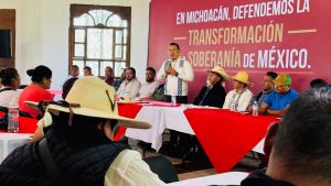 «Siempre ha estado con nosotros»: comunidades con autogobierno cierran filas con Carlos Torres Piña.