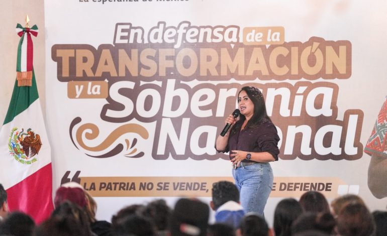 Pátzcuaro defiende la transformación de la mano de Gladyz Butanda