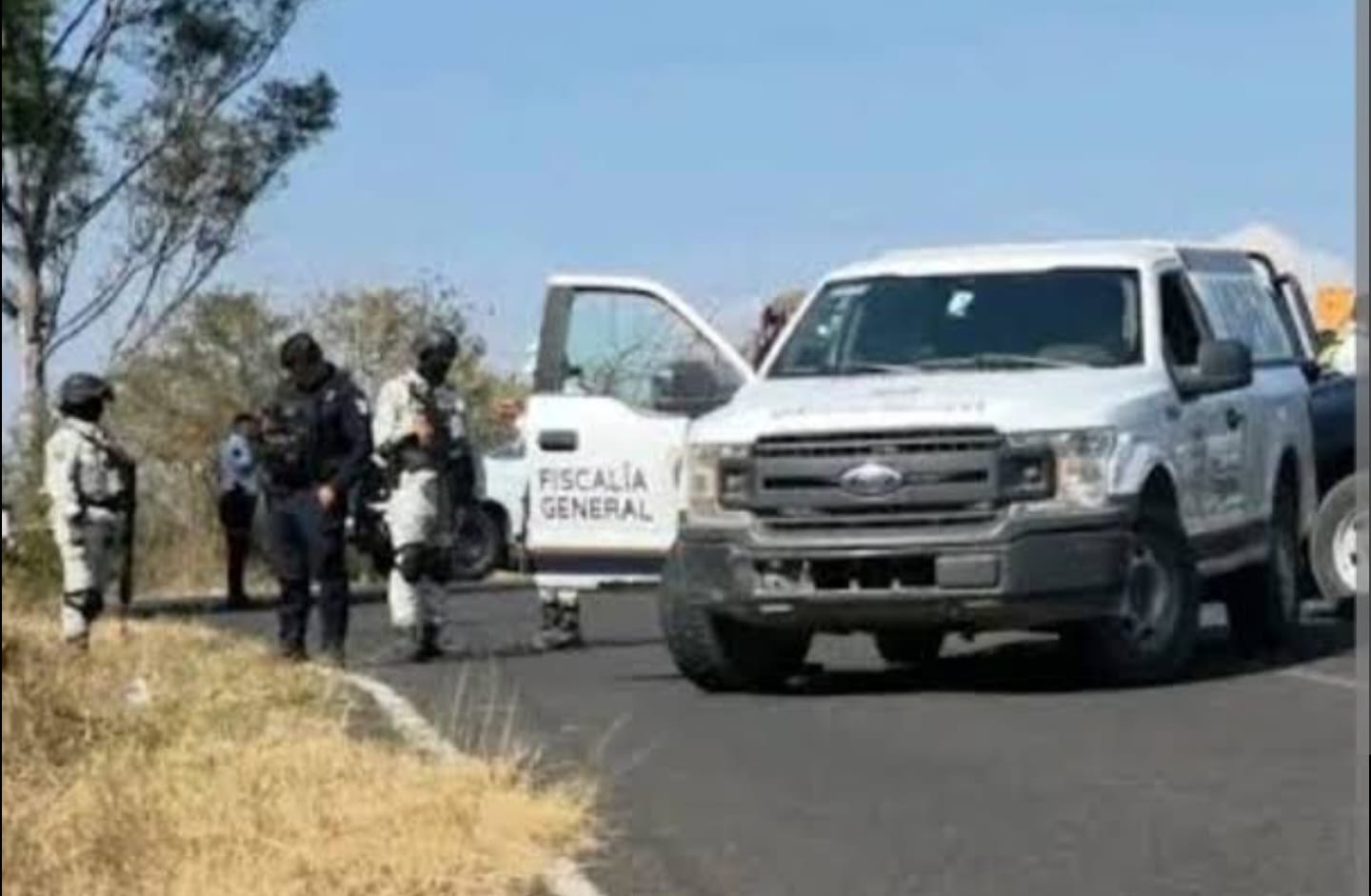 Zinapécuaro: Hallan a mujer sin vida en la carretera Los Azufres – Jeráhuaro; Fiscalía ya investiga.
