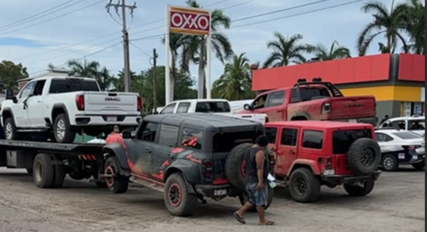 Enfrentamiento en Arteaga deja tres civiles abatidos; cae presunto jefe de plaza.