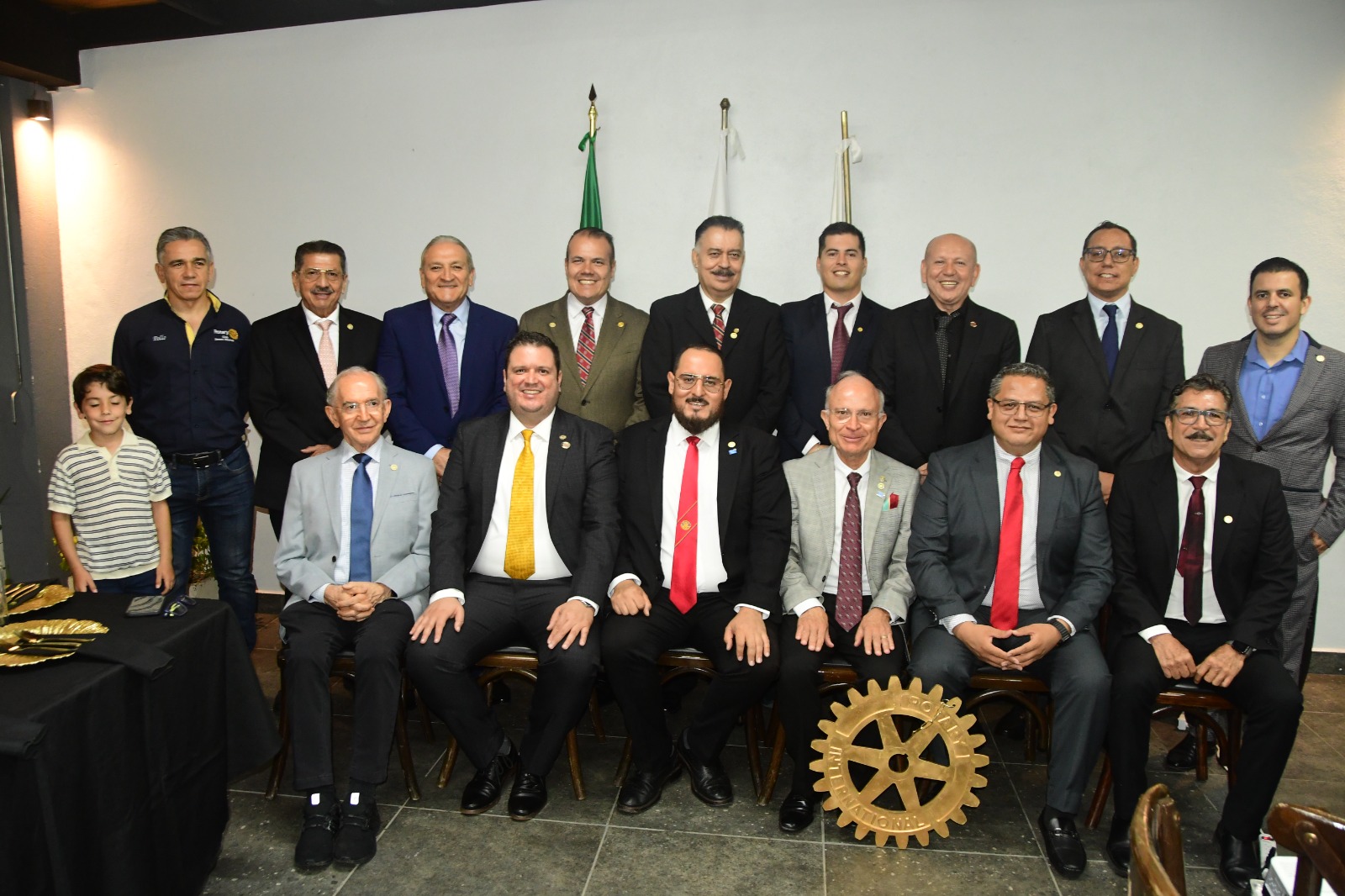 Nueva Mesa Directiva asume el compromiso de liderar al Club Rotario Zamora Industrial para el periodo 2026–2027.