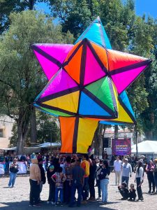 Comenzó el Cantoya Fest; el cielo de Pátzcuaro se llenará de color este fin de semana.