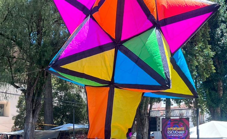 Comenzó el Cantoya Fest; el cielo de Pátzcuaro se llenará de color este fin de semana.