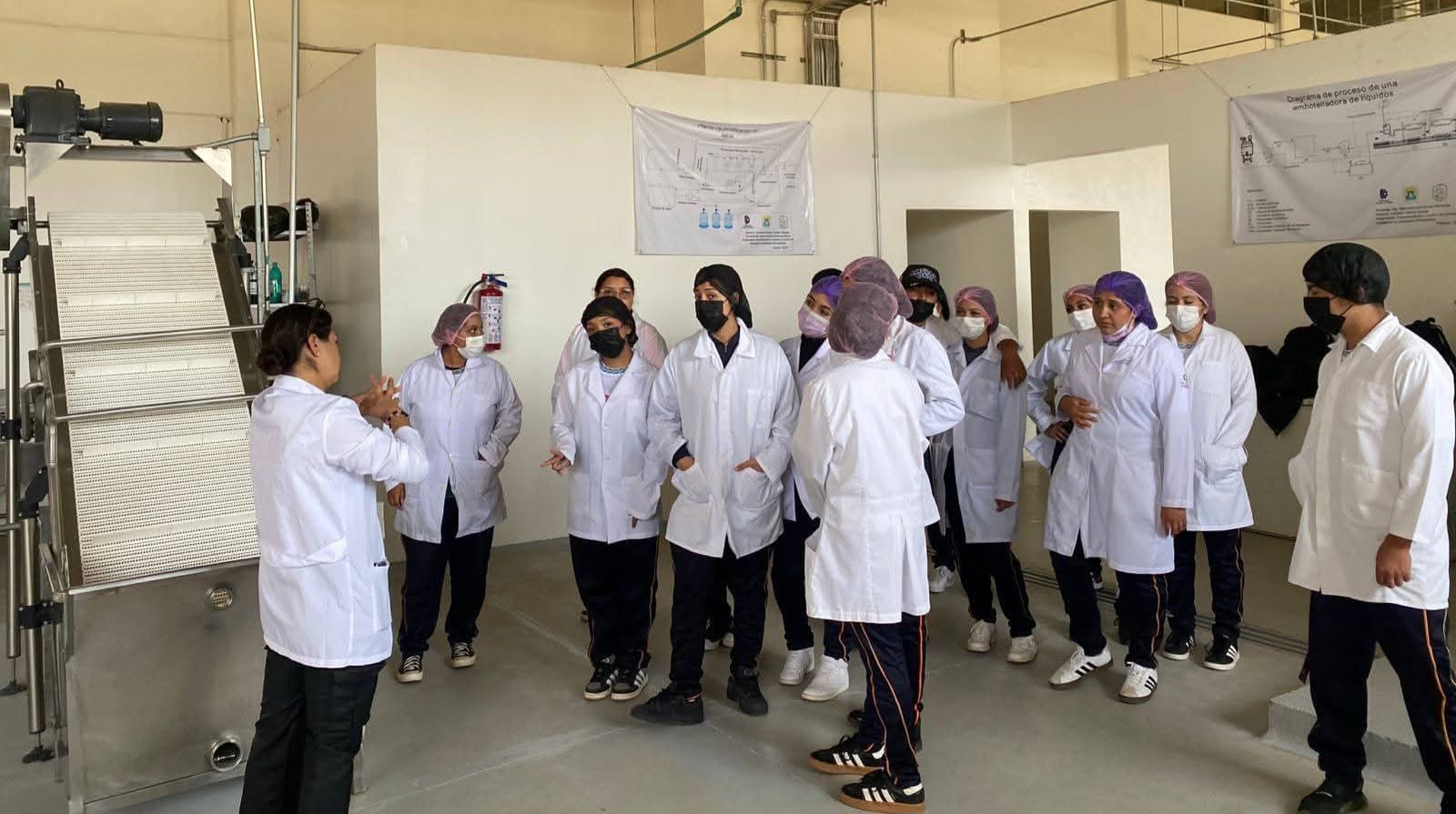 Cecytem ofrece bachillerato tecnológico y general en la región Tepalcatepec