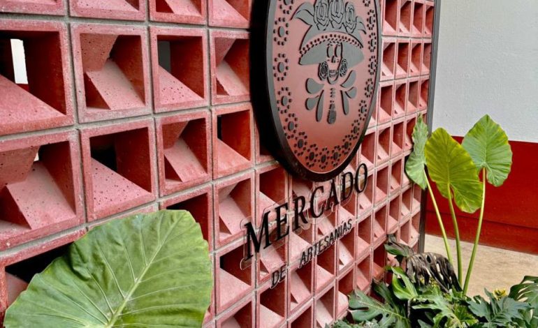 Renovación del mercado artesanal de Capula impulsa la economía local: Rogelio Zarazúa