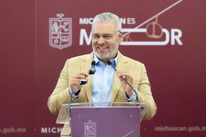 En Morelia, 280 urbanos obsoletos serán sustituidos por 160 unidades nuevas híbridas: Bedolla