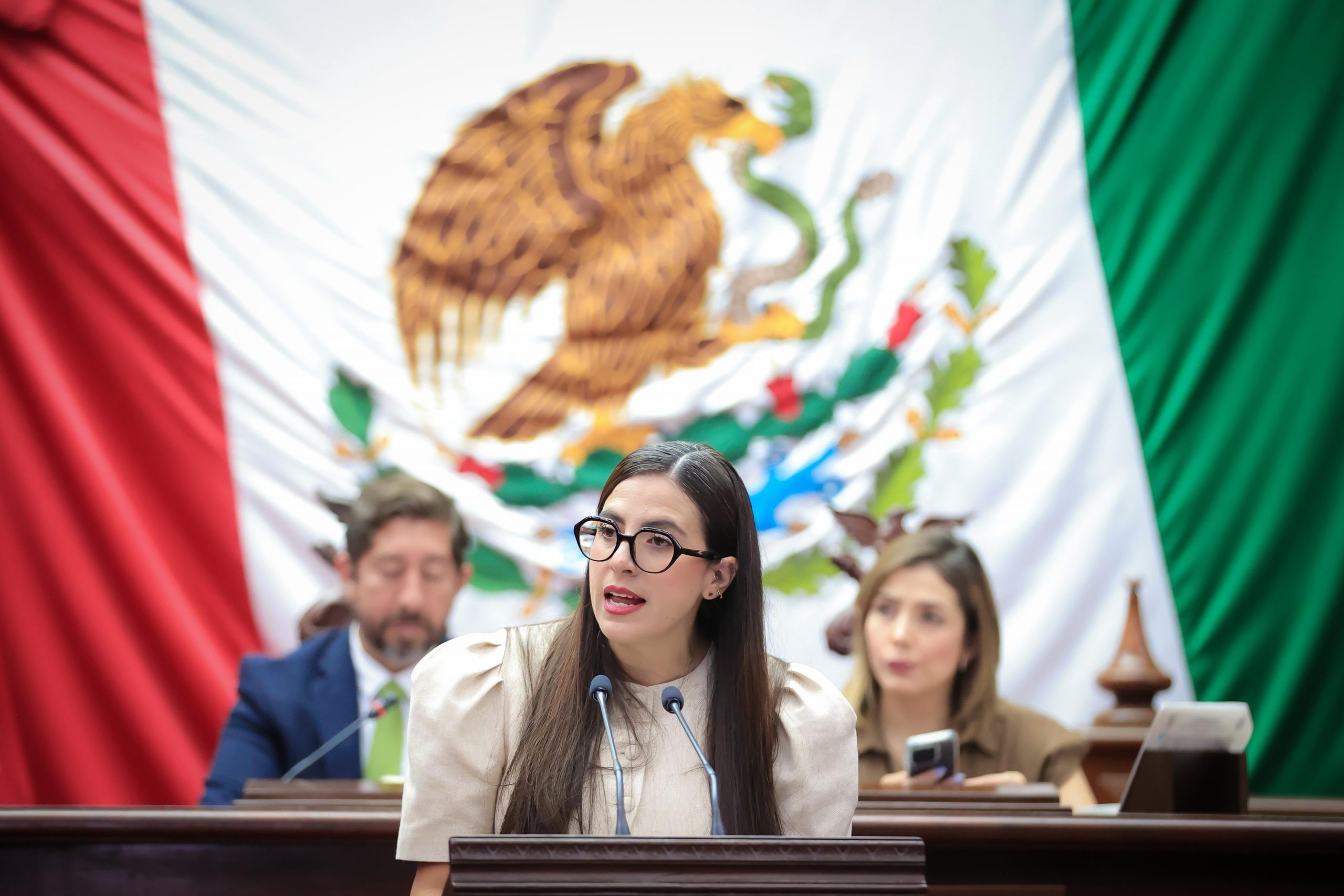 Celebra Giulianna Bugarini aprobación de reforma que fortalece audiencias ciudadanas en los ayuntamientos