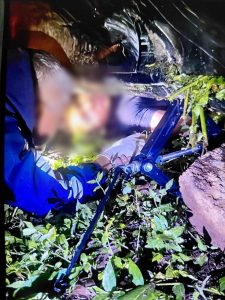 Uruapan: Usan equipo hidráulico para rescatar a conductor prensado tras sufrir aparatoso accidente