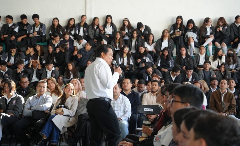 Tecnología con responsabilidad; estudiantes aprenden sobre una cultura digital responsable