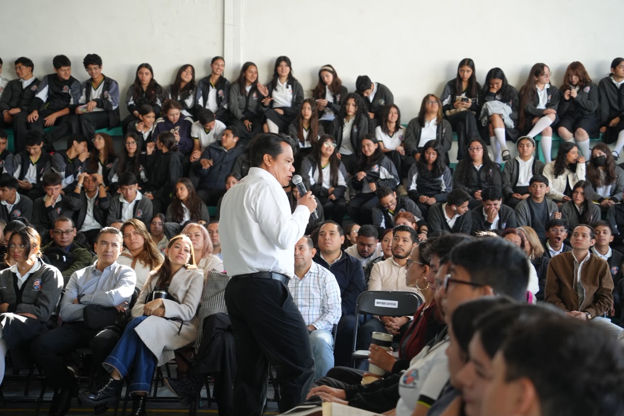 Tecnología con responsabilidad; estudiantes aprenden sobre una cultura digital responsable