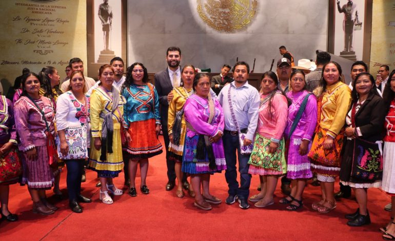 Reconocer a las comunidades mazahuas del Oriente, es un acto de orgullo para Michoacán: Octavio Ocampo
