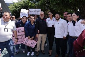 Con D4TA, docentes de prepa y universidad serán los primeros del país en recibir plan de internet gratuito: Bedolla