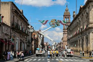 Morelia se viste de colores Patrios