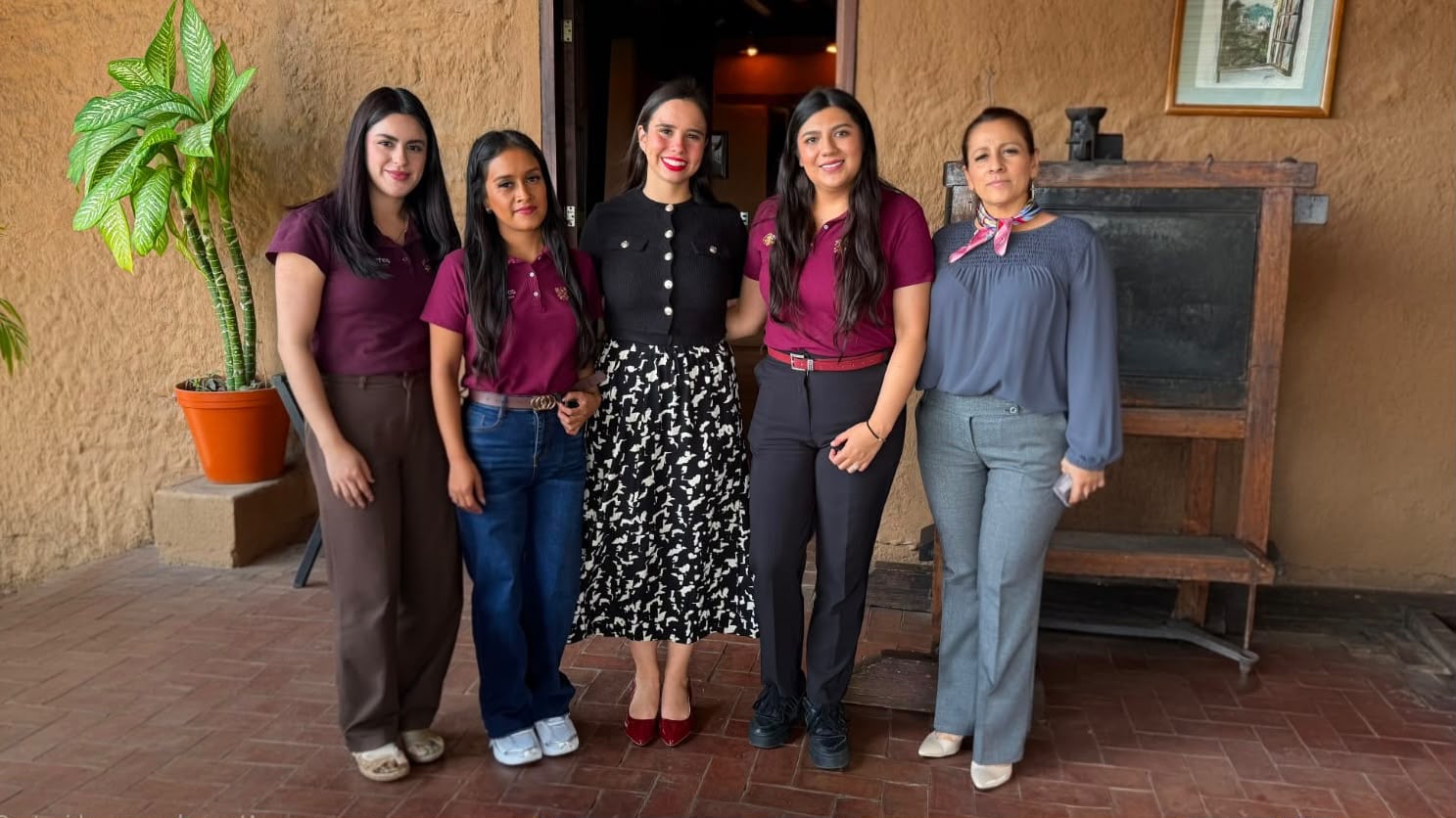 Seimujer fortalece prevención de violencia y trata en sector hotelero de Tacámbaro