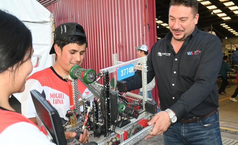 Juventudes del Cecytem ponen en alto a Michoacán con proyectos de innovación y robótica