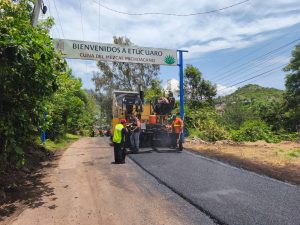 Avanza al 92% la rehabilitación carretera en Villa Madero y Etúcuaro: Rogelio Zarazúa