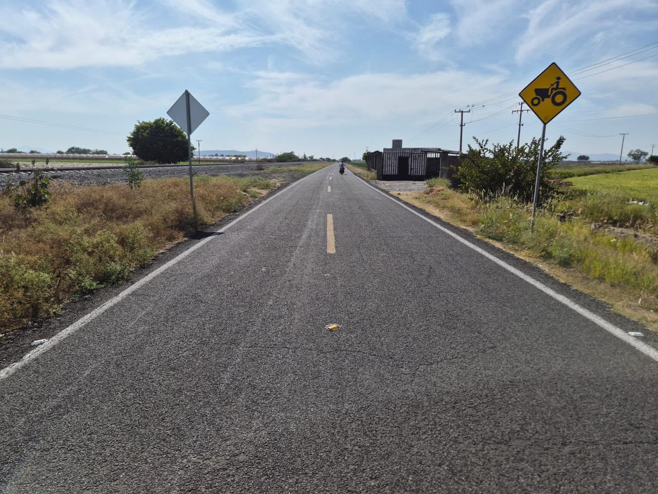 Concluye primera etapa de rehabilitación en el camino Yurécuaro-Villanueva: Rogelio Zarazúa
