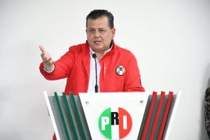 Aquí no hay espacio para términos medios, están con Morena o están con los que queremos ponerle un alto: Memo Valencia a MC