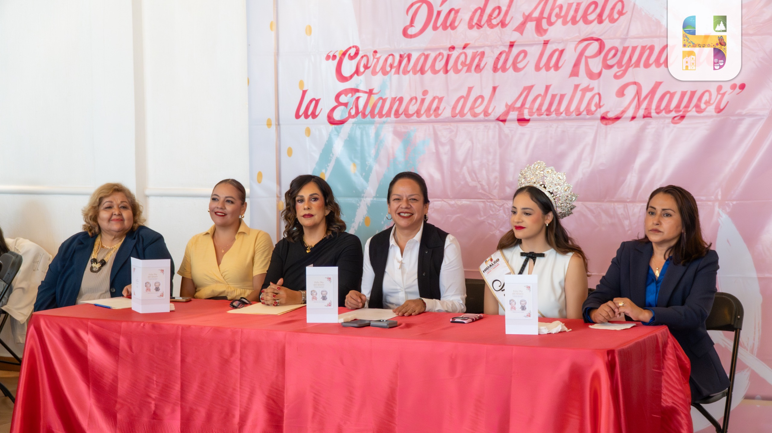 Encabeza Jeovana Alcántar festejos del Día del Abuelo y coronación de la Reina de la Estancia del Adulto Mayor 2026