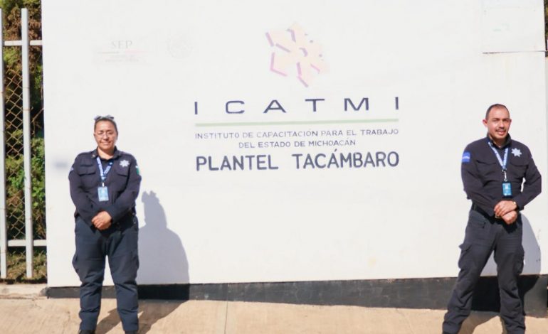 Más de 500 elementos de Policía Auxiliar brindan seguridad en instituciones educativas
