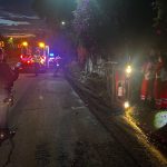 Volcadura en el Periférico Paseo de la República deja dos adultos mayores heridos frente a Casa Michoacán