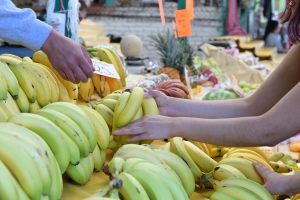 Estos son los mercados con los precios más bajos para comprar tu canasta básica
