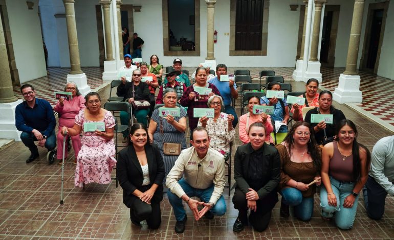 Semigrante entrega apoyos de Reencuentro Familiar y Orgullo Migrante en Zinapécuaro